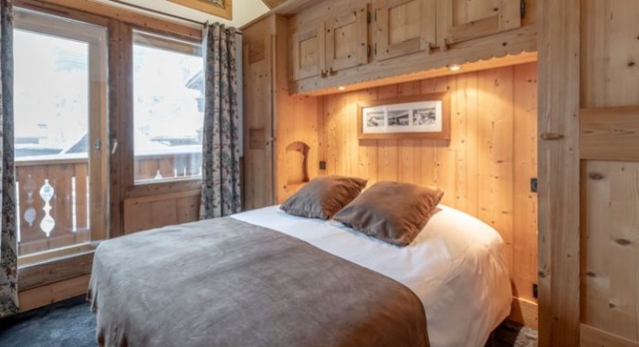 Hotel L'Eterlou, Meribel ski chalet, image 2